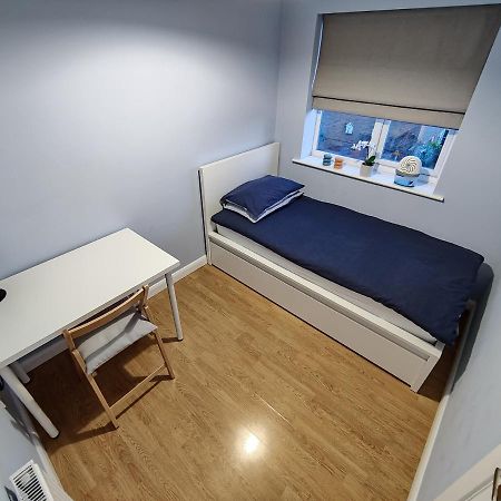 Joshua Court Single Room Stoke-on-Trent Dış mekan fotoğraf