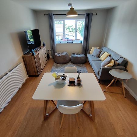 Joshua Court Single Room Stoke-on-Trent Dış mekan fotoğraf